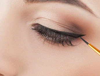 The Art of Eyeliner: Techniques for Perfecting Your Look